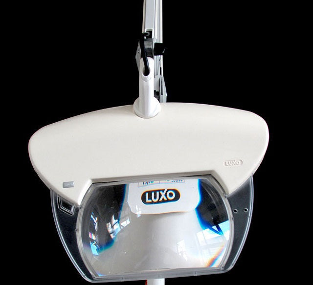 Luxo Magnifique, 3-Diopter, 45" arm, edge clamp, White